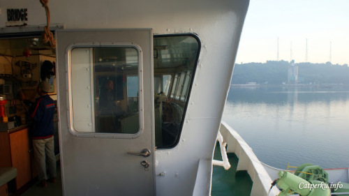 And here's ferry deck that brought me safely to one of heaven that exist in the eastern part of Indonesia called Lombok. And here's ferry deck that brought me safely to one of heaven that exist in the eastern part of Indonesia called Lombok.