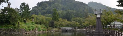 Shikano Castle Ruins and Former Castle Town